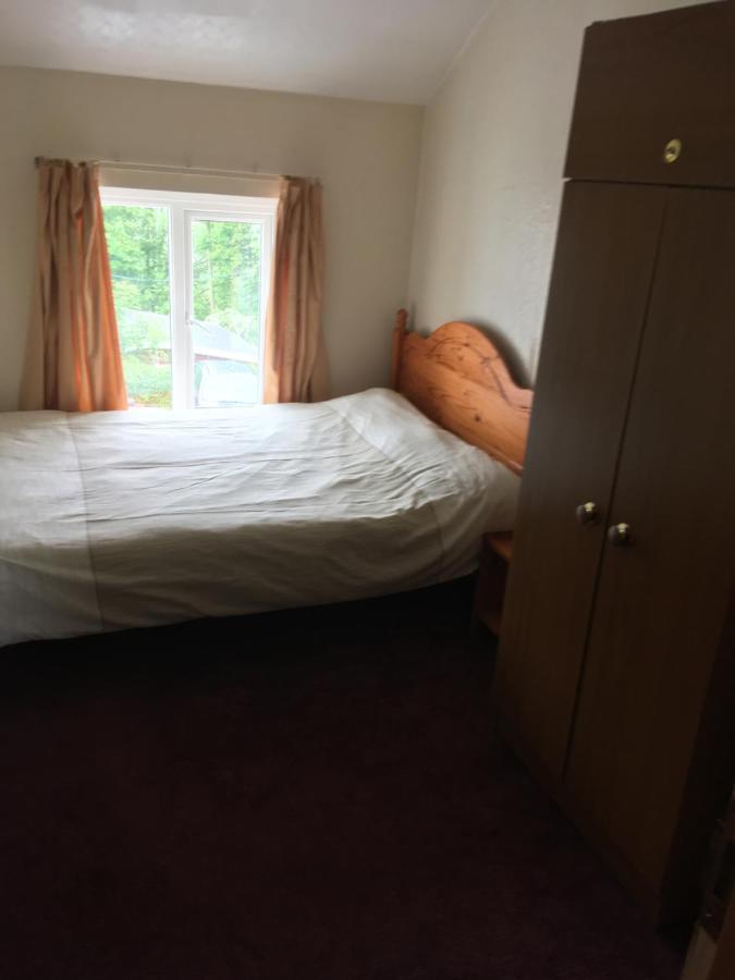 Pantyrathro International Hostel Carmarthen Buitenkant foto