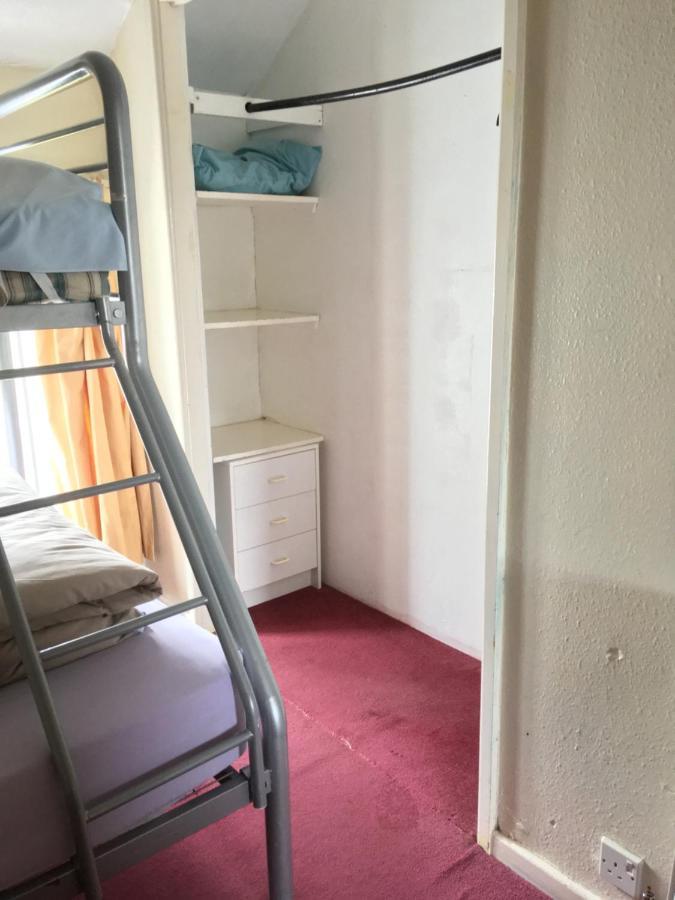 Pantyrathro International Hostel Carmarthen Buitenkant foto