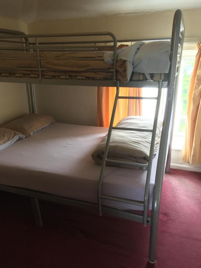 Pantyrathro International Hostel Carmarthen Buitenkant foto