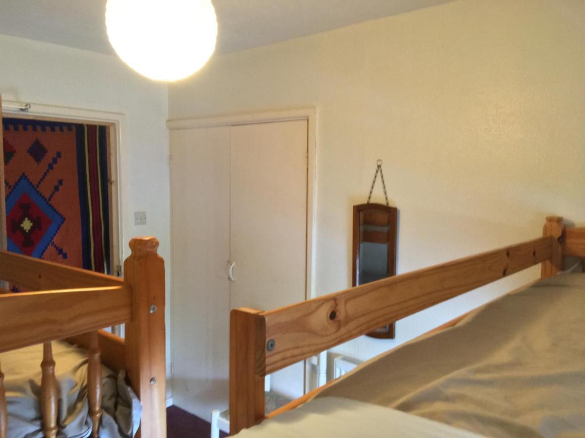 Pantyrathro International Hostel Carmarthen Buitenkant foto