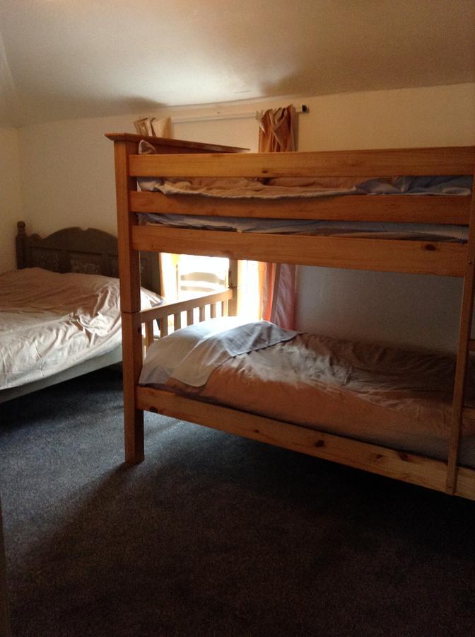 Pantyrathro International Hostel Carmarthen Buitenkant foto