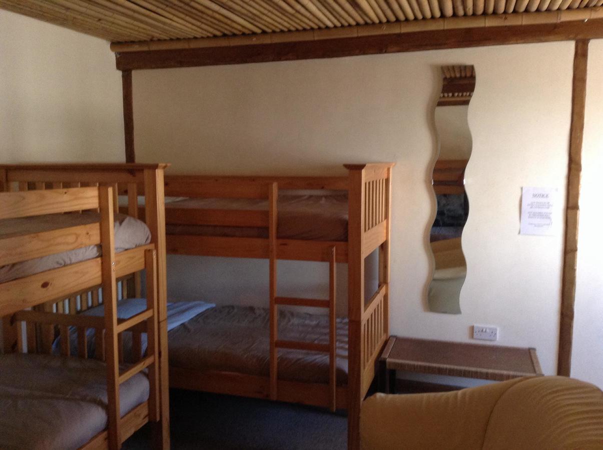 Pantyrathro International Hostel Carmarthen Buitenkant foto