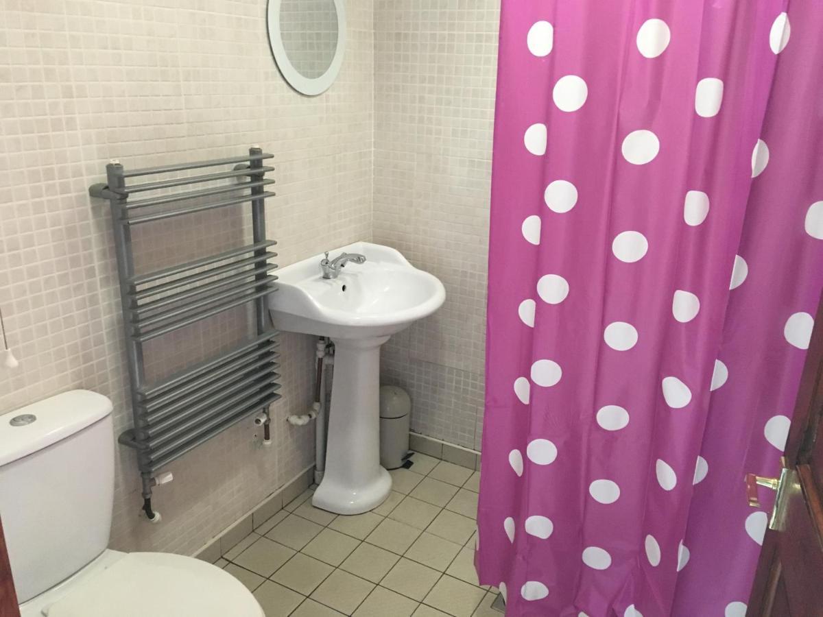 Pantyrathro International Hostel Carmarthen Buitenkant foto